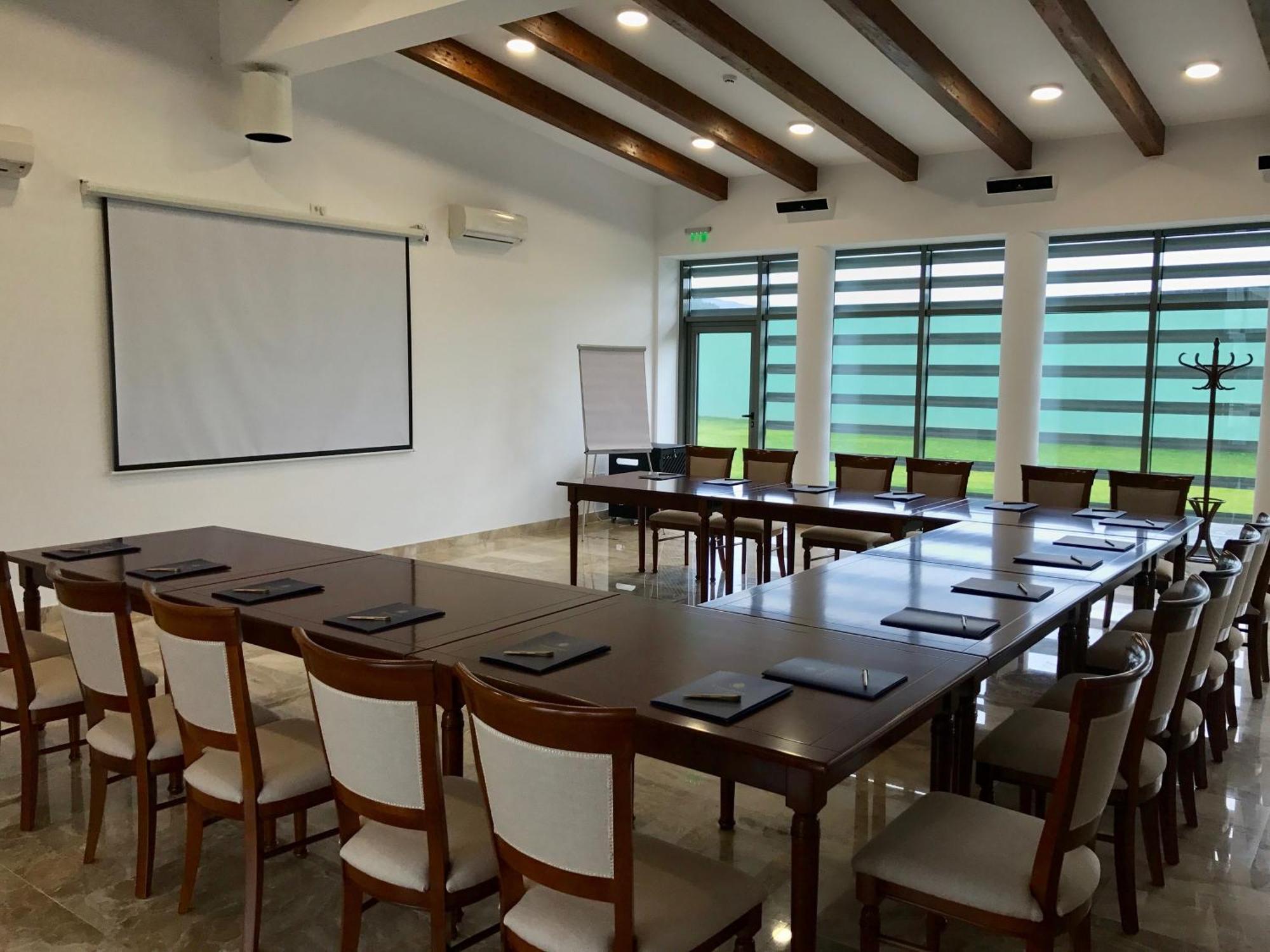 Theodora Golf Club Hotel Gyulafehérvár Kültér fotó